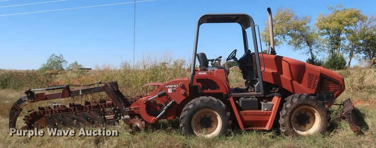 image for item MJ9181 2004 Ditch Witch RT90  trencher