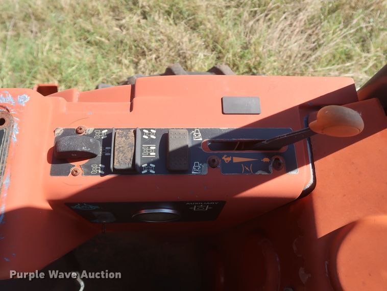 image for item MJ9181 2004 Ditch Witch RT90  trencher