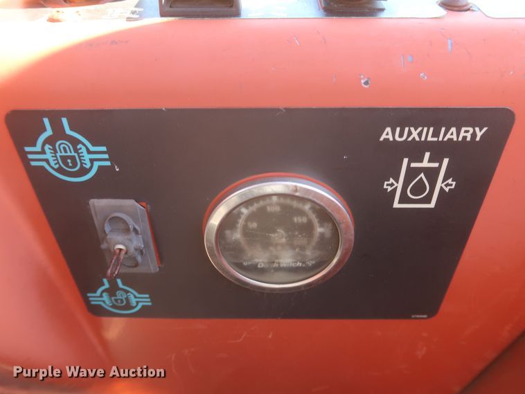 image for item MJ9181 2004 Ditch Witch RT90  trencher