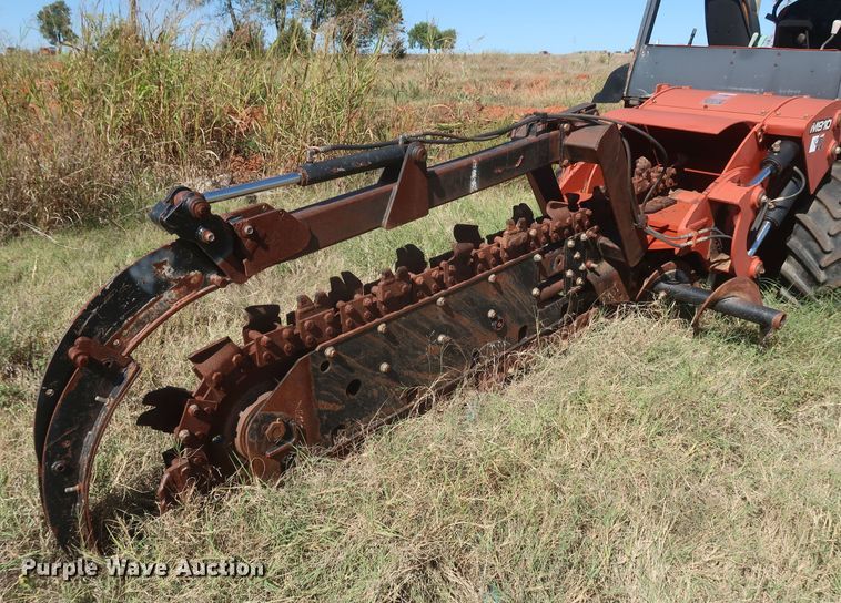 image for item MJ9181 2004 Ditch Witch RT90  trencher