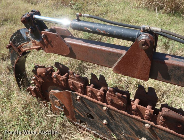 image for item MJ9181 2004 Ditch Witch RT90  trencher