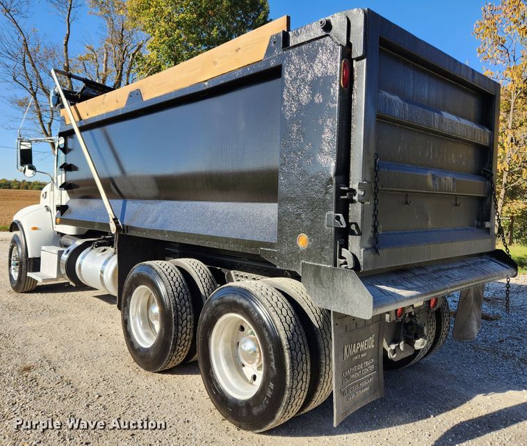 image for item MK9440 2015 Peterbilt 348  dump truck