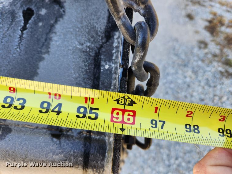 image for item MK9440 2015 Peterbilt 348  dump truck