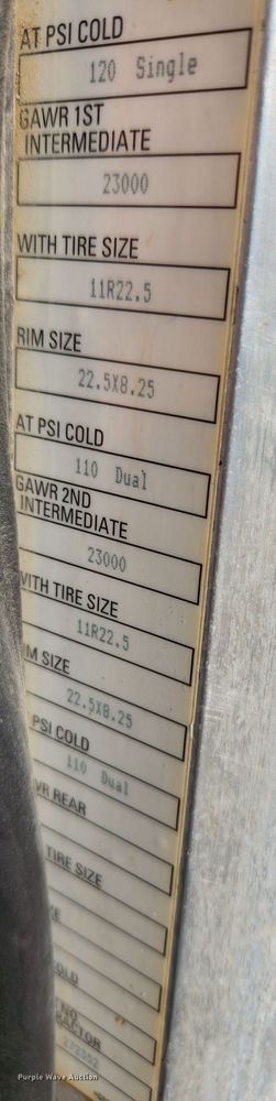 image for item MK9440 2015 Peterbilt 348  dump truck