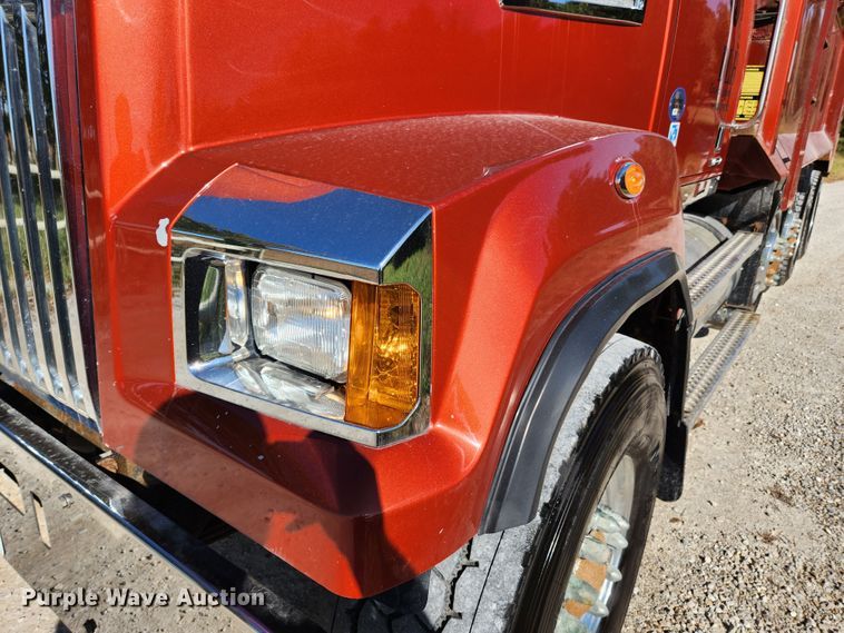 image for item MK9441 2019 Western Star 4700SF  dump truck
