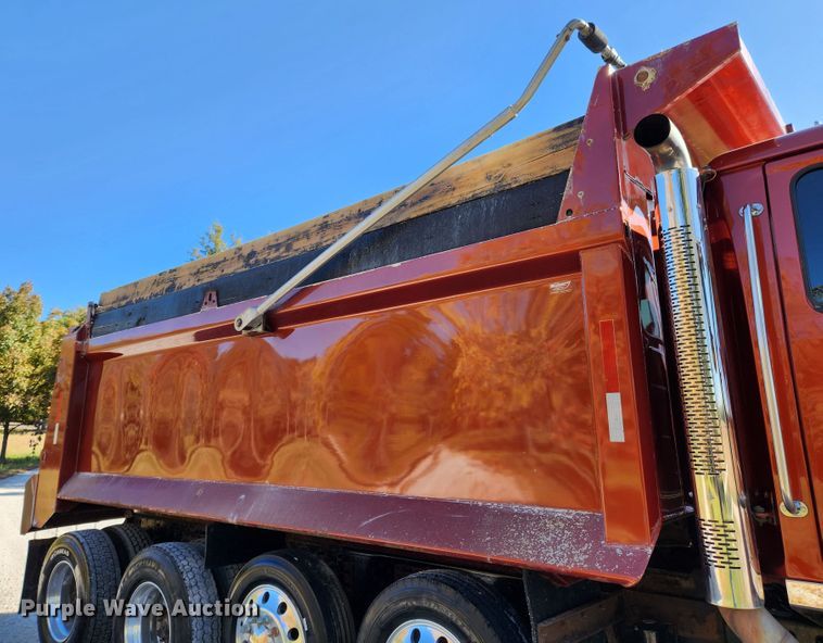 image for item MK9441 2019 Western Star 4700SF  dump truck