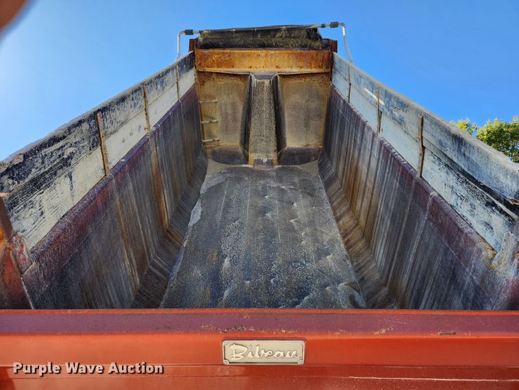 image for item MK9441 2019 Western Star 4700SF  dump truck