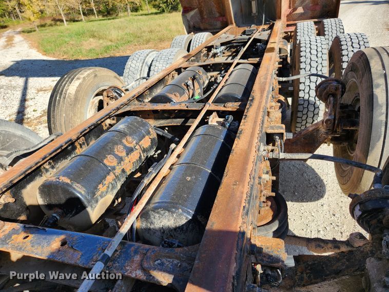 image for item MK9441 2019 Western Star 4700SF  dump truck