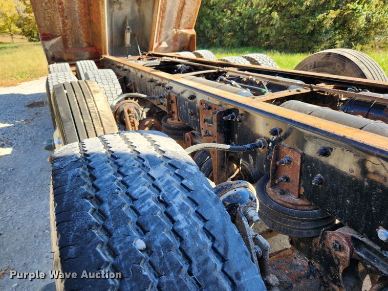 image for item MK9441 2019 Western Star 4700SF  dump truck