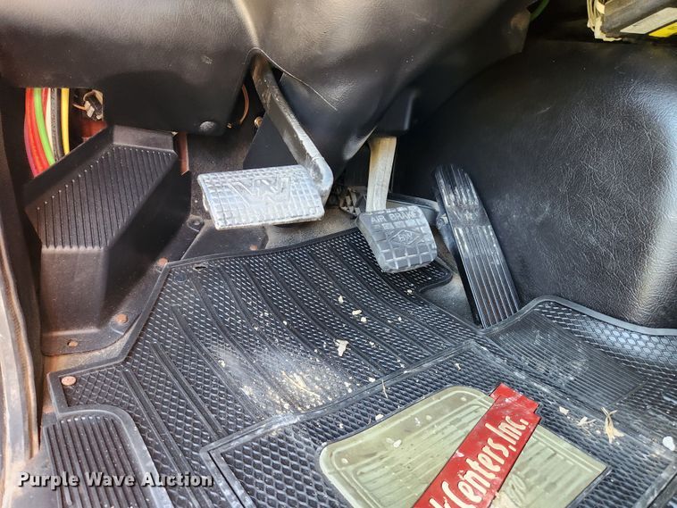 image for item MK9441 2019 Western Star 4700SF  dump truck