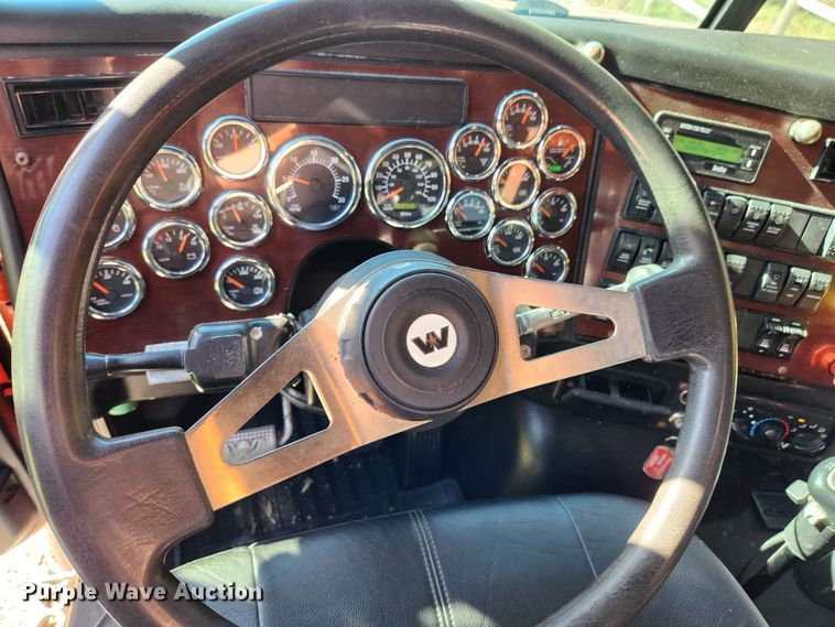 image for item MK9441 2019 Western Star 4700SF  dump truck