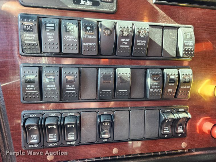 image for item MK9441 2019 Western Star 4700SF  dump truck