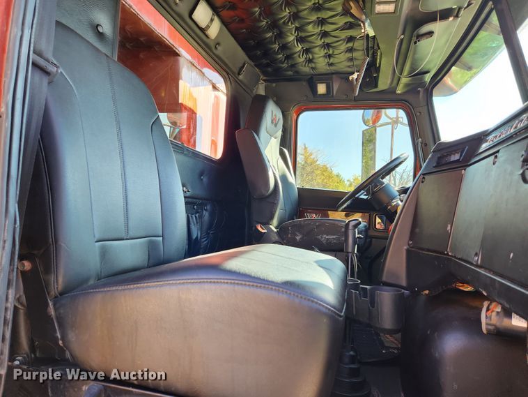 image for item MK9441 2019 Western Star 4700SF  dump truck