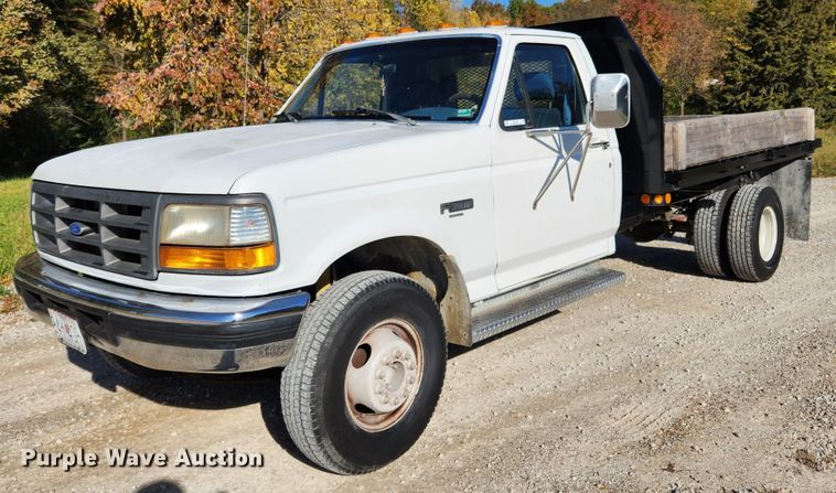 image for item MK9442 1994 Ford F450 Super Duty XL  dump flatbed truck