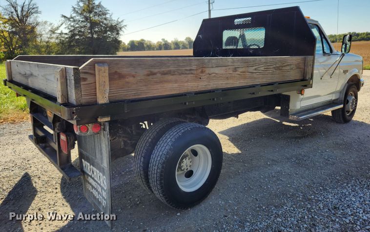 image for item MK9442 1994 Ford F450 Super Duty XL  dump flatbed truck