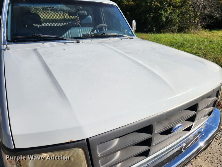 image for item MK9442 1994 Ford F450 Super Duty XL  dump flatbed truck