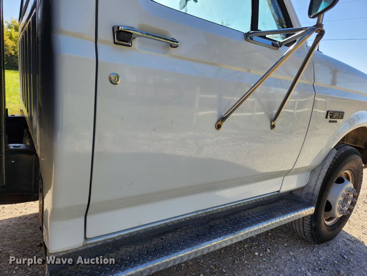 image for item MK9442 1994 Ford F450 Super Duty XL  dump flatbed truck