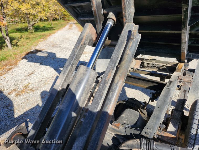 image for item MK9442 1994 Ford F450 Super Duty XL  dump flatbed truck