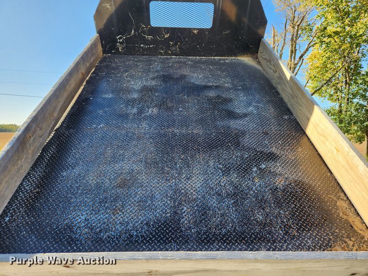 image for item MK9442 1994 Ford F450 Super Duty XL  dump flatbed truck