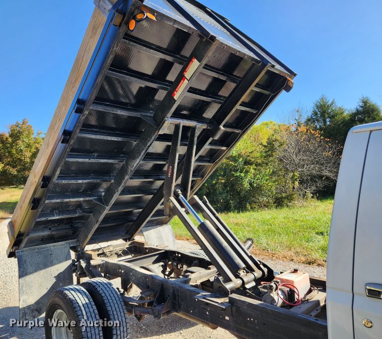 image for item MK9442 1994 Ford F450 Super Duty XL  dump flatbed truck