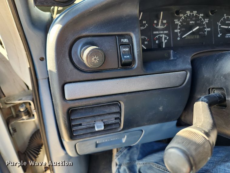 image for item MK9442 1994 Ford F450 Super Duty XL  dump flatbed truck