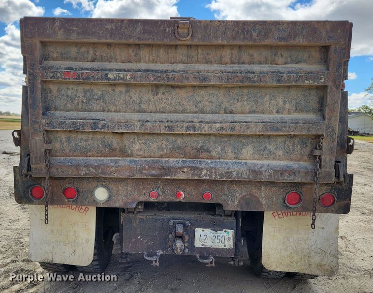image for item MK9444 1991 Freightliner FLD112  dump truck