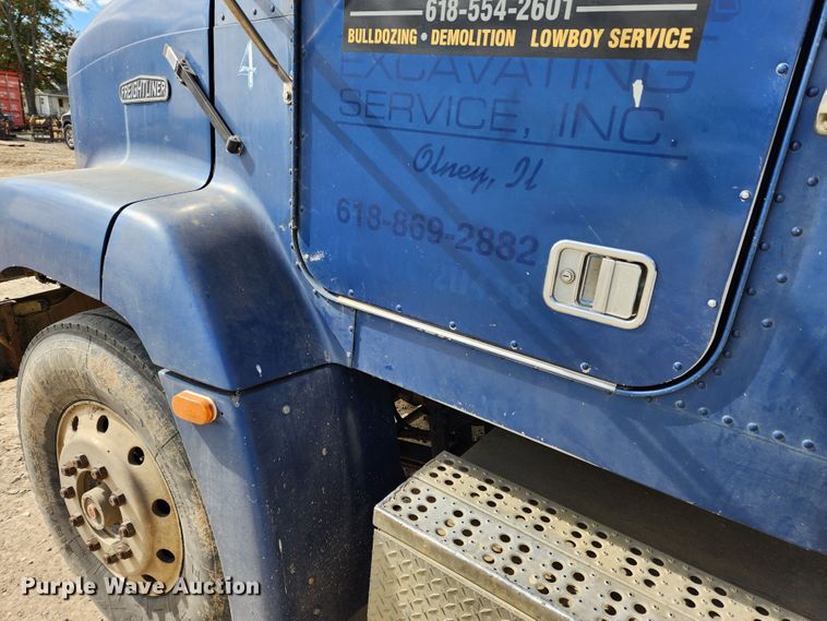 image for item MK9444 1991 Freightliner FLD112  dump truck