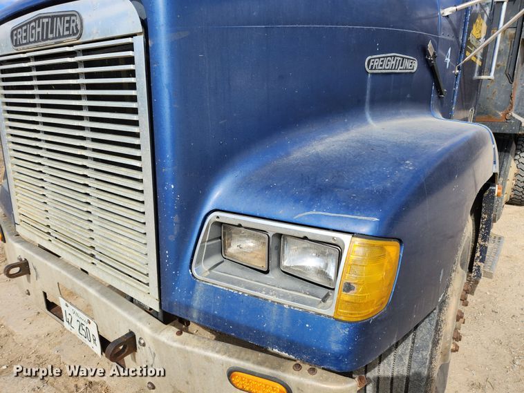 image for item MK9444 1991 Freightliner FLD112  dump truck
