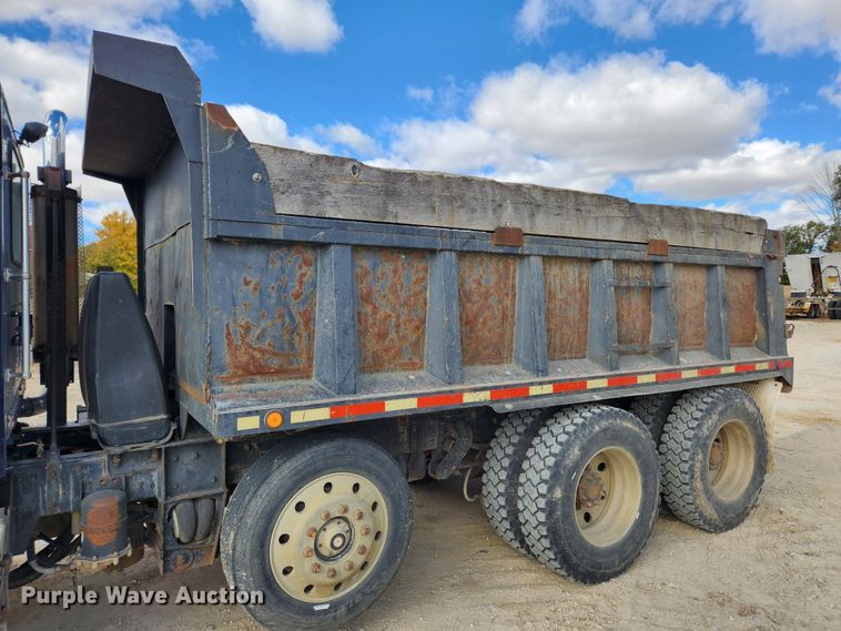 image for item MK9444 1991 Freightliner FLD112  dump truck