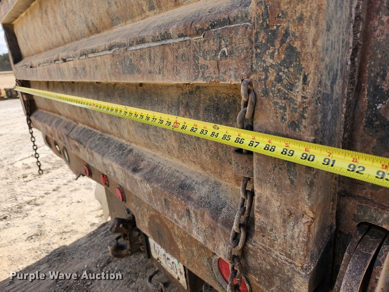 image for item MK9444 1991 Freightliner FLD112  dump truck