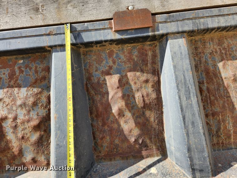 image for item MK9444 1991 Freightliner FLD112  dump truck