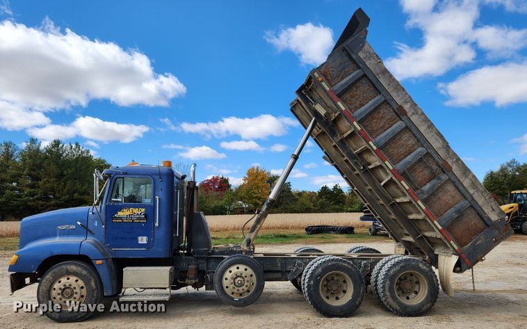 image for item MK9444 1991 Freightliner FLD112  dump truck