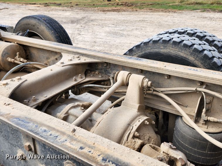 image for item MK9444 1991 Freightliner FLD112  dump truck