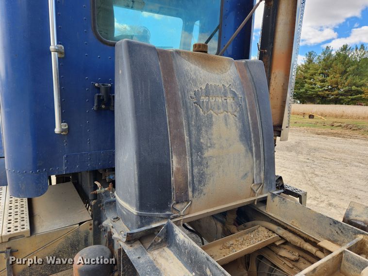 image for item MK9444 1991 Freightliner FLD112  dump truck