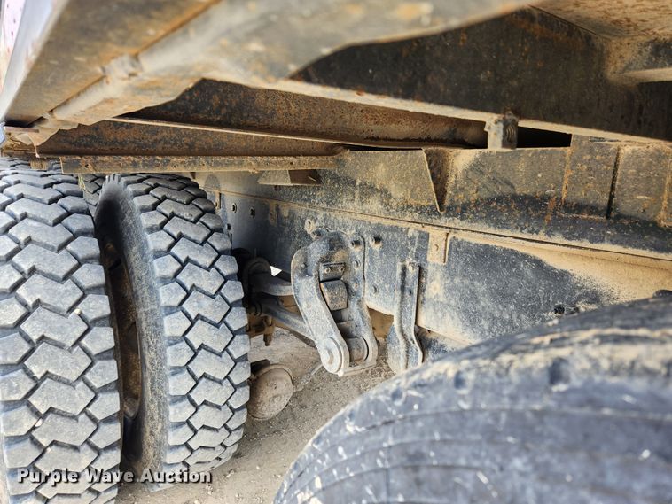 image for item MK9444 1991 Freightliner FLD112  dump truck