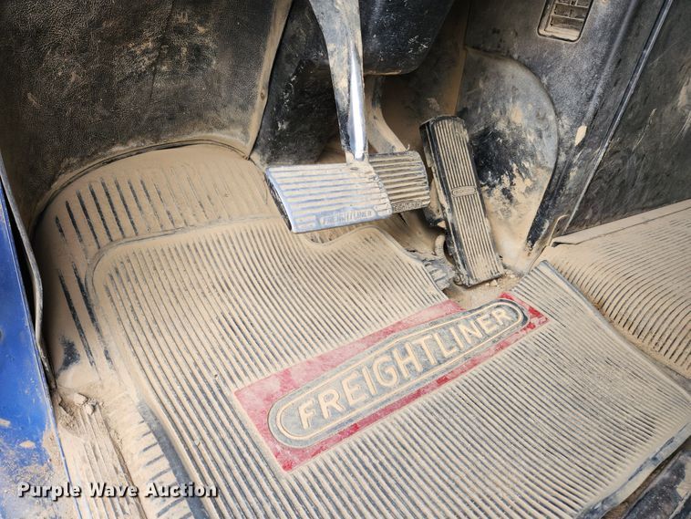 image for item MK9444 1991 Freightliner FLD112  dump truck