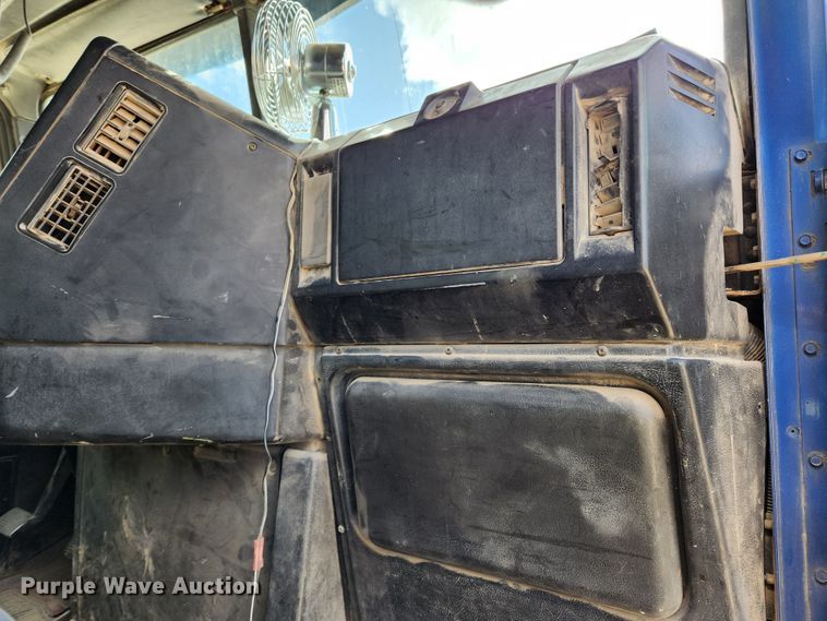 image for item MK9444 1991 Freightliner FLD112  dump truck