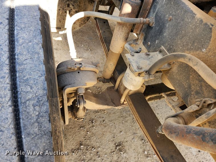 image for item MK9444 1991 Freightliner FLD112  dump truck