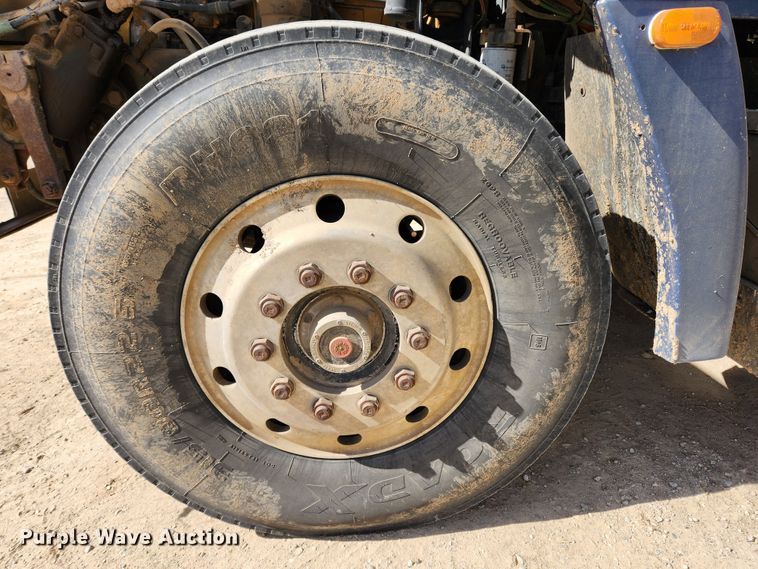 image for item MK9444 1991 Freightliner FLD112  dump truck