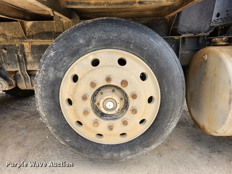 image for item MK9444 1991 Freightliner FLD112  dump truck