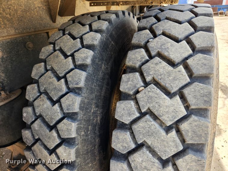 image for item MK9444 1991 Freightliner FLD112  dump truck