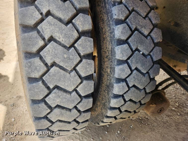 image for item MK9444 1991 Freightliner FLD112  dump truck