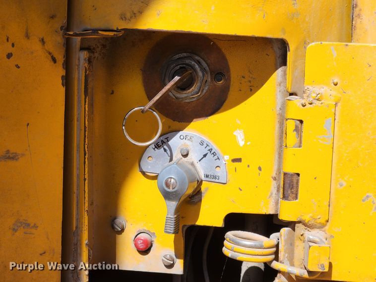 image for item MK9452 1966 Caterpillar 922B  wheel loader