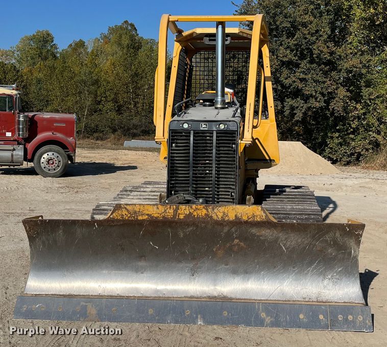 image for item MN9292 2001 John Deere 550H LGP  dozer