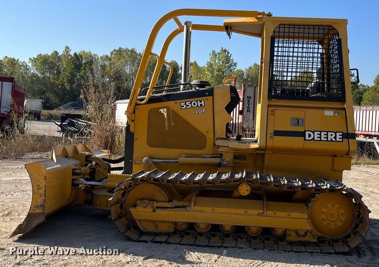 image for item MN9292 2001 John Deere 550H LGP  dozer