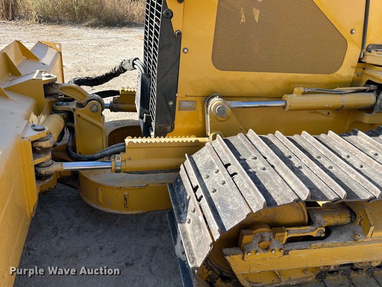 image for item MN9292 2001 John Deere 550H LGP  dozer