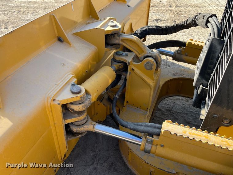 image for item MN9292 2001 John Deere 550H LGP  dozer