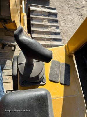 image for item MN9292 2001 John Deere 550H LGP  dozer