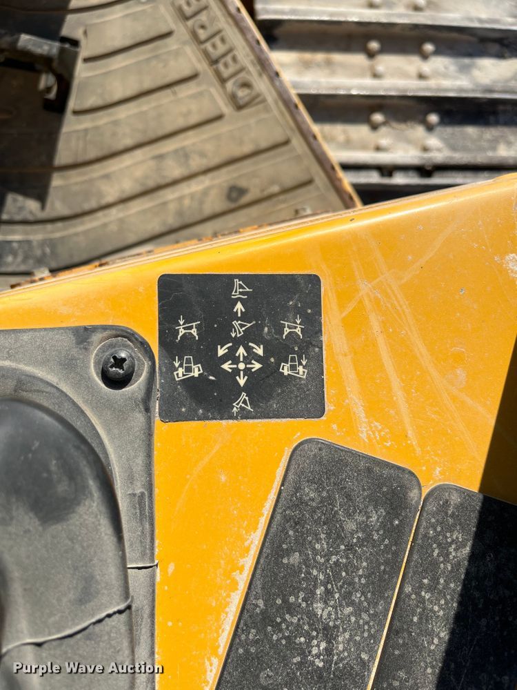 image for item MN9292 2001 John Deere 550H LGP  dozer