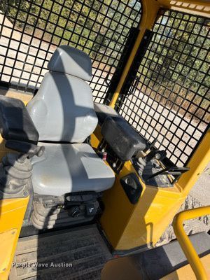 image for item MN9292 2001 John Deere 550H LGP  dozer